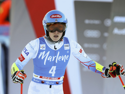 Mikaela Shiffrinová bola sklamaná v cieli obrovského slalomu v Kronplatzi