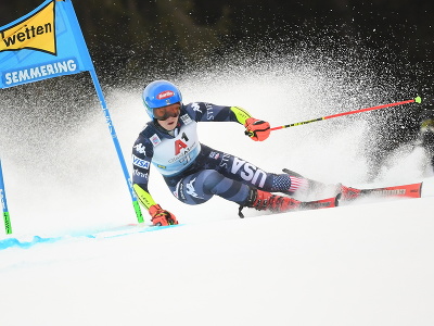 Na snímke americká lyžiarka Mikaela Shiffrinová v prvom kole obrovského slalomu žien Svetového pohára v alpskom lyžovaní v rakúskom Semmeringu