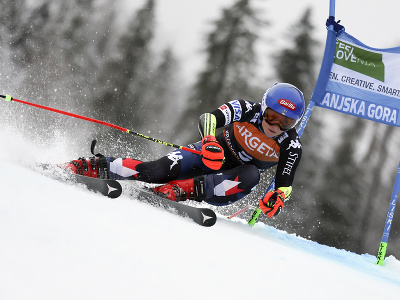 Mikaela Shiffrinová na trati 1. kola obrovského slalomu v Kranjskej Gore