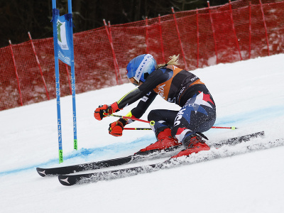 Mikaela Shiffrinová na trati 1. kola obrovského slalomu v Kranjskej Gore
