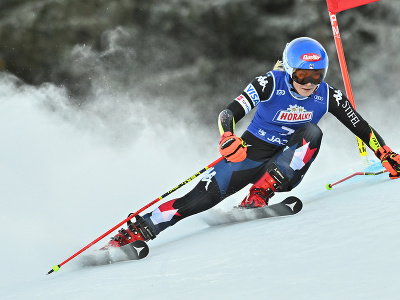 Na snímke americká lyžiarka Mikaela Shiffrinová počas prvého kola obrovského slalomu žien v rámci Svetového pohára v alpskom lyžovaní v Jasnej