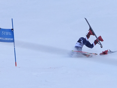 Američanka Mikaela Shiffrinová padá