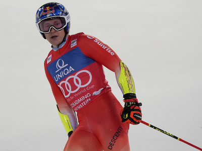 Marco Odermatt počas obrovského slalomu v Schladmingu
