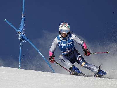 Marta Bassinová počas 1. kola obrovského slalomu v Kronplatzi