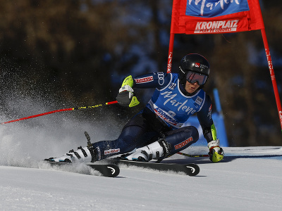 Sara Hectorová na trati 1. kola obrovského slalomu v Kronplatzi