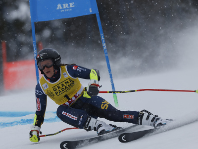 Domáca švédska lyžiarka Sara Hectorová počas 1. kola obrovského slalomu Svetového pohára v alpskom lyžovaní v Are