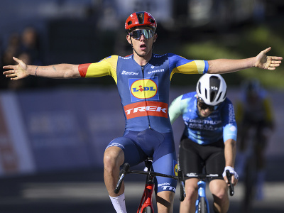 Belgický cyklista Thibau Nys triumfoval vo štvrtkovej 2. etape pretekov Okolo Romandie.