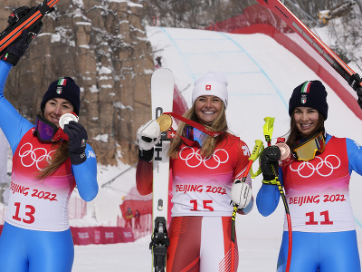 Švajčiarska lyžiarka Corinne Suterová triumfovala v zjazde na ZOH 2022 v Pekingu
