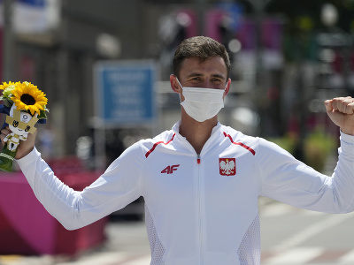 Poľský reprezentant Dawid Tomala získal olympijské zlato v chôdzi na 50 kilometrov