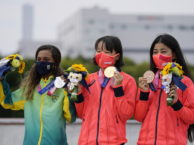 Domáca Japonka Momiji Nišijová sa stala historicky prvou olympijskou víťazkou v skejtbordingu