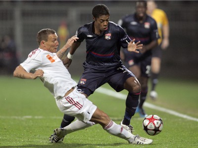 Michel Bastos a Laszlo