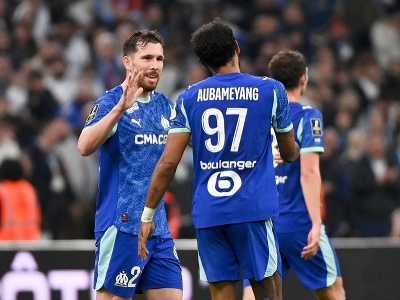 Hráči Olympique Marseille oslavujú