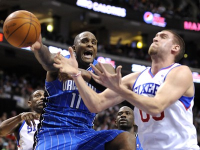 Glen Davis a Spencer Hawes