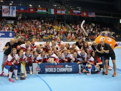 České reprezentantky sa po prvý raz stali majsterkami sveta v hokejbale