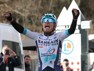 Kolumbijský cyklista Santiago Buitrago zvíťazili v 4. etape pretekov Paríž - Nice