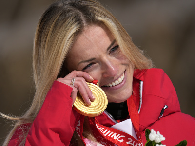 Švajčiarska lyžiarka Lara Gutová-Behramiová získala na ZOH 2022 v Pekingu zlatú medailu v super-G