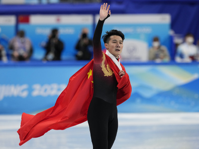 Čínsky šortrekár Žen C'-wej získal zlatú medailu v pretekoch na 1000 m na ZOH v Pekingu