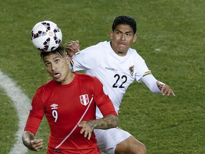 Hrdina zápasu Paolo Guerrero hetrikom posunul Peru do semifinále