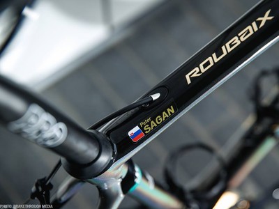 Peter Sagan sa na kultových pretekoch Paríž-Roubaix predstaví s novým bicyklom