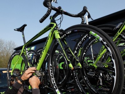 Bicykel Petra Sagana Evo Hi-Mod, na ktorom nastúpi aj na štart pretekov Okolo Flámska
