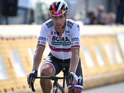 Peter Sagan po páde prichádza do cieľa prvej etapy Okolo Beneluxu