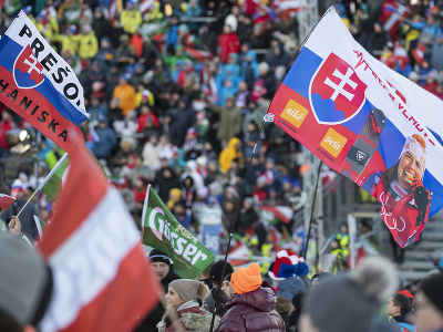 Na snímke fanúšikovia Slovenska v prvom kole obrovského slalomu žien Svetového pohára v alpskom lyžovaní v rakúskom Semmeringu v utorok 27. decembra 2022.