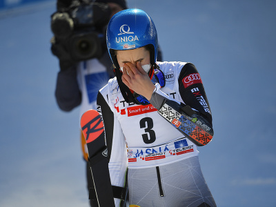 Petra Vlhová sa teší z víťazstva v obrovskom slalome 