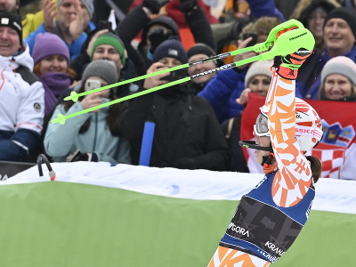 Slovenská lyžiarka Petra Vlhová sa teší v cieli po víťazstve v slalome Svetového pohára v alpskom lyžovaní v slovinskej Kranjskej Gore