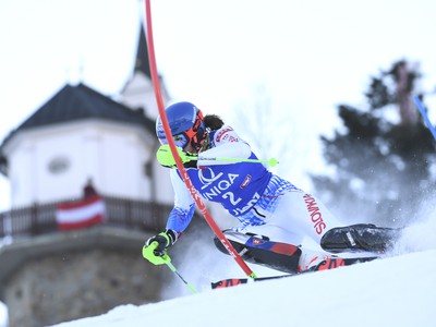 Na snímke slovenská lyžiarka Petra Vlhová na trati v 1. kole slalomu v rakúskom Lienzi.