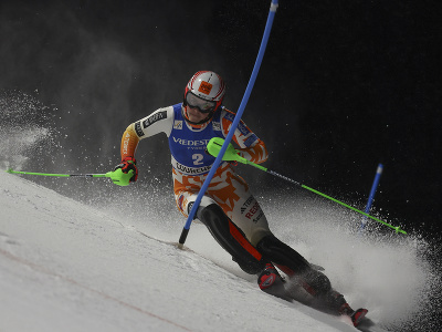 Petra Vlhová počas prvého kola nočného slalomu vo francúzskom Courchevel
