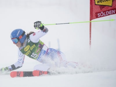 Na snímke slovenská reprezentantka Petra Vlhová v prvom kole obrovského slalomu žien SP v alpskom lyžovaní v rakúskom Söldene
