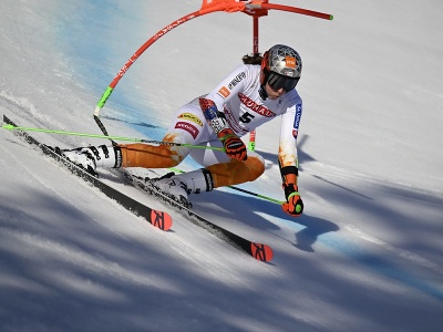 Na snímke slovenská lyžiarka Petra Vlhová sa usadila na čele po 1. kole piatkového obrovského slalomu Svetového pohára. Vo švédskom Are 