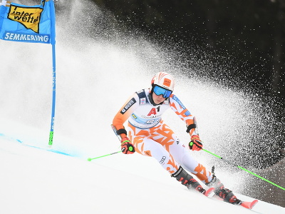 Na snímke slovenská lyžiarka Petra Vlhová v prvom kole obrovského slalomu žien Svetového pohára v alpskom lyžovaní v rakúskom Semmeringu 