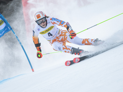 Na snímke slovenská lyžiarka Petra Vlhová v 1. kole v obrovskom slalome žien Svetového pohára v alpskom lyžovaní v slovinskej Kranjskej Gore