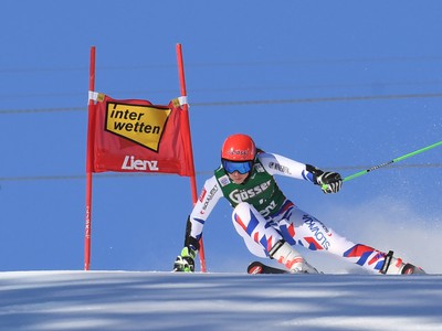 Petra Vlhová na trati  1. kola obrovského slalomu v rakúskom Lienzi