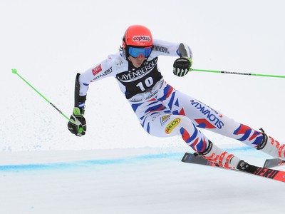 Petra Vlhová na trati 1. kola obrovského slalomu