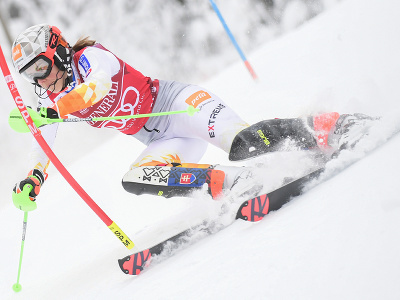 Na snímke slovenská lyžiarka Petra Vlhová v 1. kole slalomu žien Svetového pohára v alpskom lyžovaní v slovinskej Kranjskej Gore