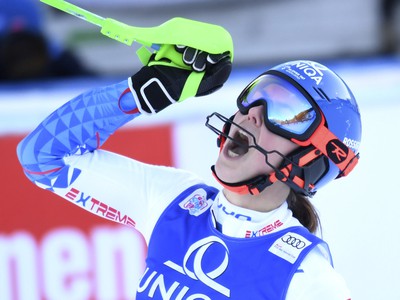 Na snímke slovenská lyžiarka Petra Vlhová sa teší v cieli 2. kola