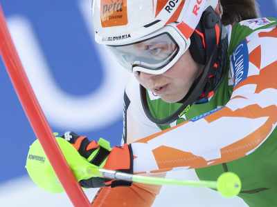 Na snímke slovenská lyžiarka Petra Vlhová v 1. kole nočného slalomu žien Svetového pohára v alpskom lyžovaní v rakúskom Semmeringu