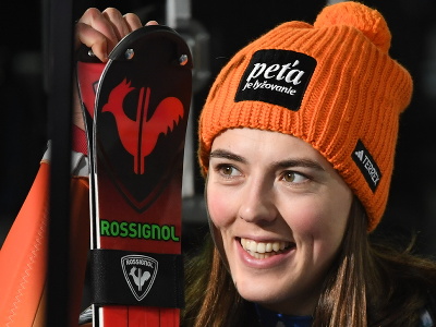 Slovenská lyžiarka Petra Vlhová sa usmieva po druhom mieste v slalome žien v chorvátskom Záhrebe