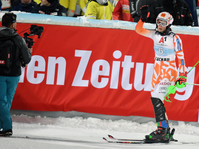 Na snímke slovenská lyžiarka Petra Vlhová sa teší v cieli 1. kola nočného slalomu Svetového pohára žien v rakúskom Flachau