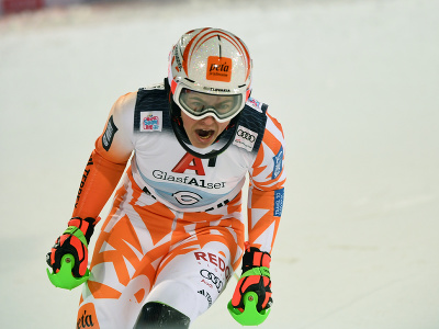 Na snímke slovenská lyžiarka Petra Vlhová sa teší v cieli z víťazstva po 2. kole nočného slalomu Svetového pohára žien v rakúskom Flachau
