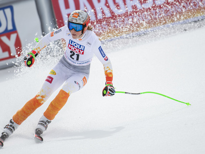 Slovenka Petra Vlhová reaguje v cieli  štvrtkového finále super-G Svetového pohára alpských lyžiarok vo francúzskom stredisku Courchevel/Meribel