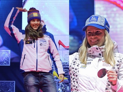 Petra Vlhová a Veronika Velez-Zuzulová počas počas úvodného žrebovania čísel pred nedeľňajším slalomom Svetového pohára v Jasnej