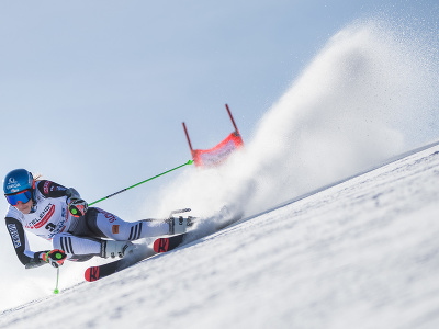 Petra Vlhová na trati počas 1. kola obrovského slalomu