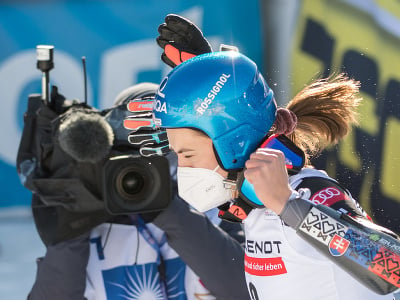 Petra Vlhová sa teší z víťazstva v obrovskom slalome v Jasnej