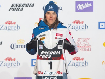 Na snímke slovenská lyžiarka Petra Vlhová so štartovým číslom 1 po žrebovaní pred sobotňajším svetovým pohárom v slalome žien