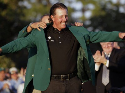 Phil Mickelson v cennom zelenom saku