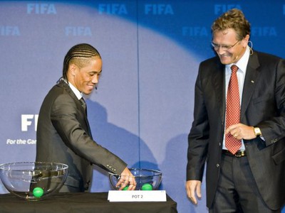 Steven Pienaar rozhoduje o