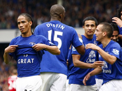 Everton si v nastavení vybojoval remízu